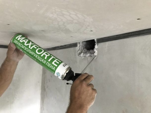 пена MAXFORTE SaundFLEX Заполнение пеной полостей
