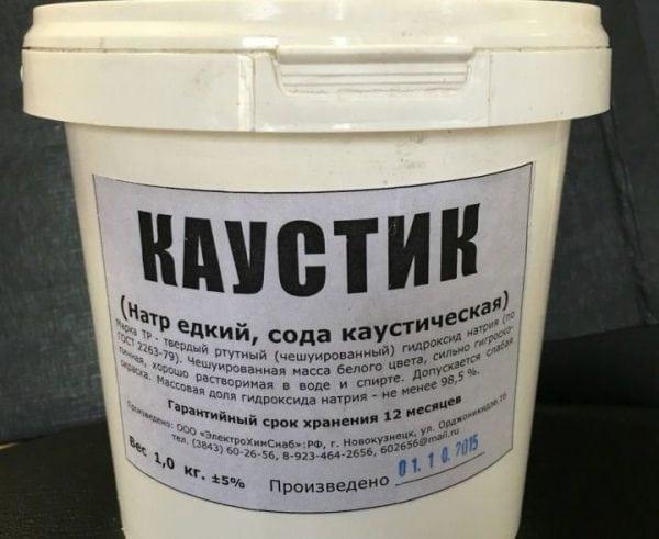 Раствор каустической соды Раствор каустической соды для удаления краски с дерева